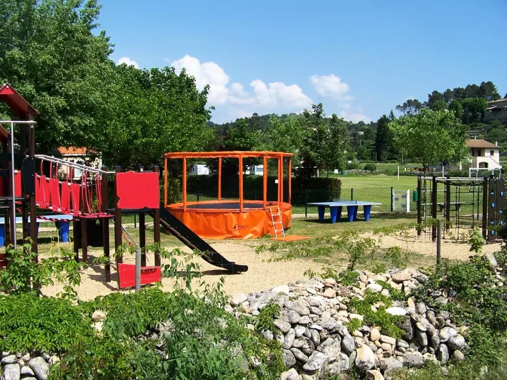 ZAMKNIĘTE HORTENZJE