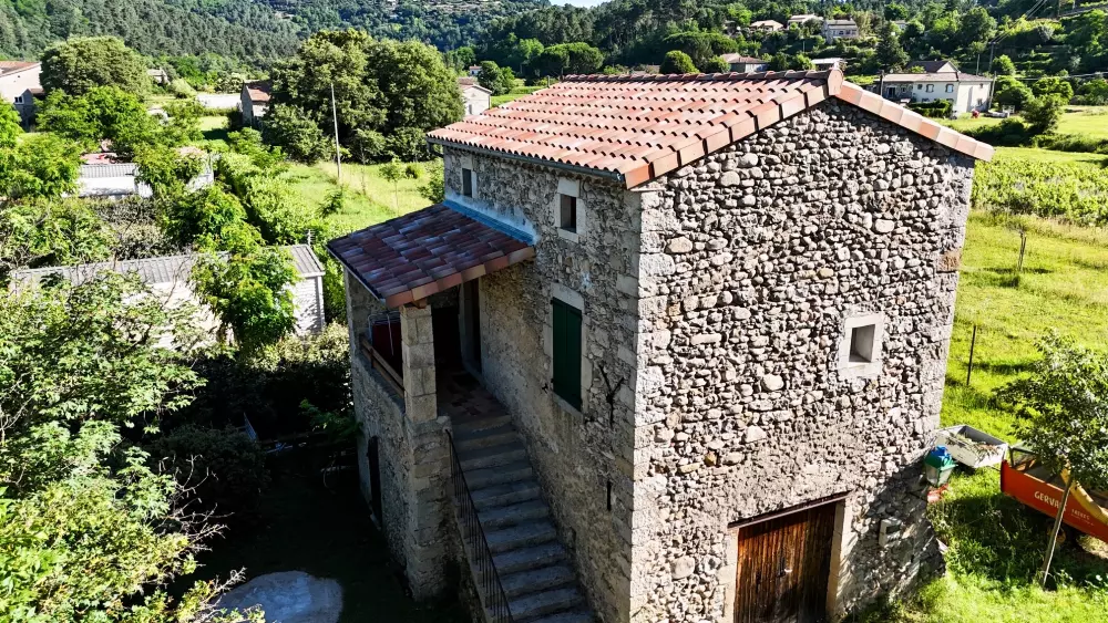 ZAMKNIĘTE HORTENZJE