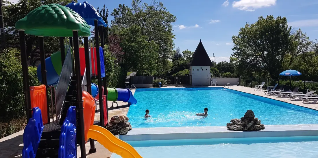 Blumen Camping Les Terrasses de Dordogne 2 Sterne★★