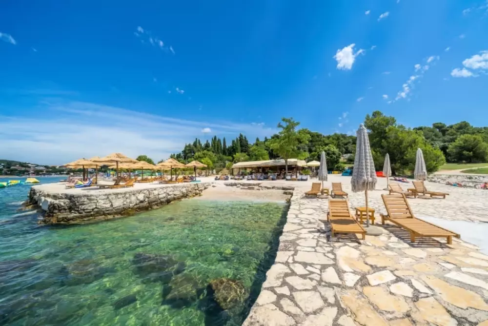 Camping Porton Nature Hideouts 2 Sterren★★