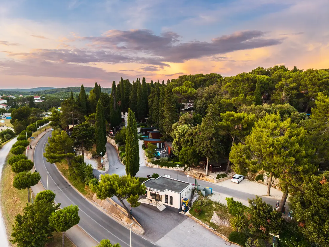 Camping Porton Természet Hideouts 2 Csillagok★★