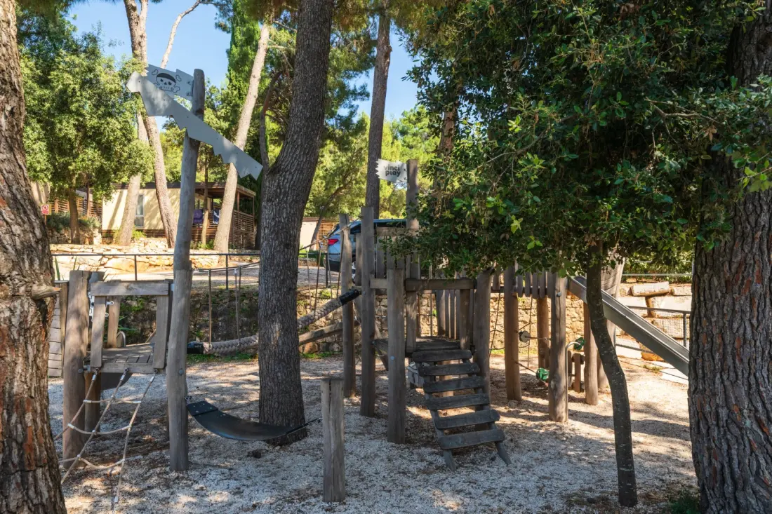 Camping Porton Természet Hideouts 2 Csillagok★★