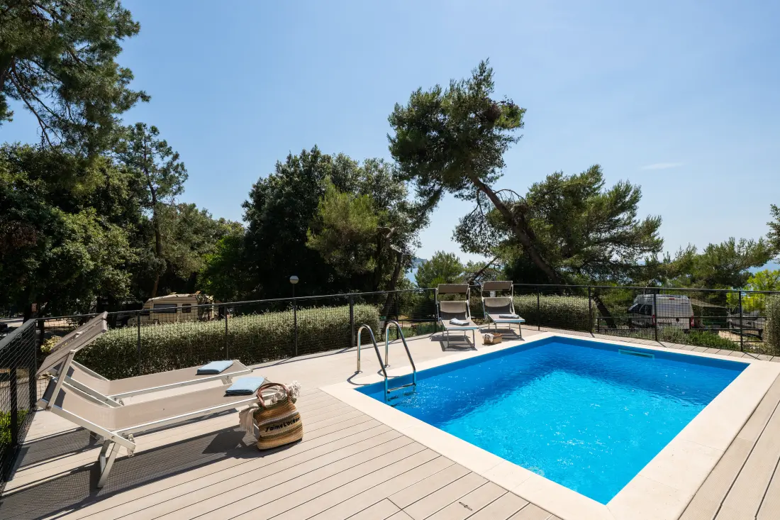 Camping Porton Természet Hideouts 2 Csillagok★★