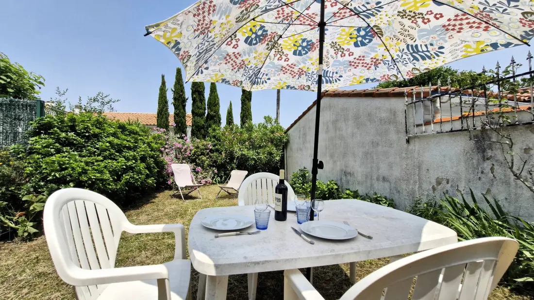 Le Hasard Residence