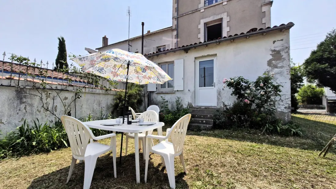 Le Hasard Residence