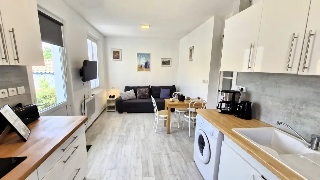 Le Hasard Residence