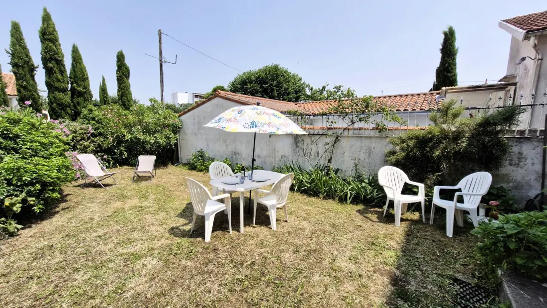 Le Hasard Residence