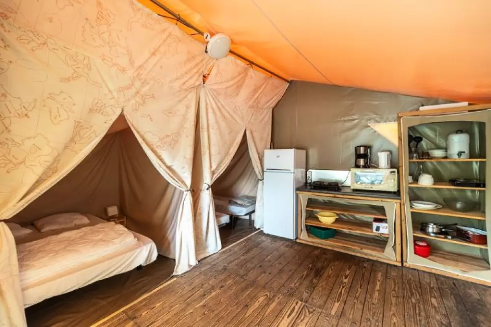 Camping Ushuaïa Villages - La Presqu'Ile 2 Sterren★★