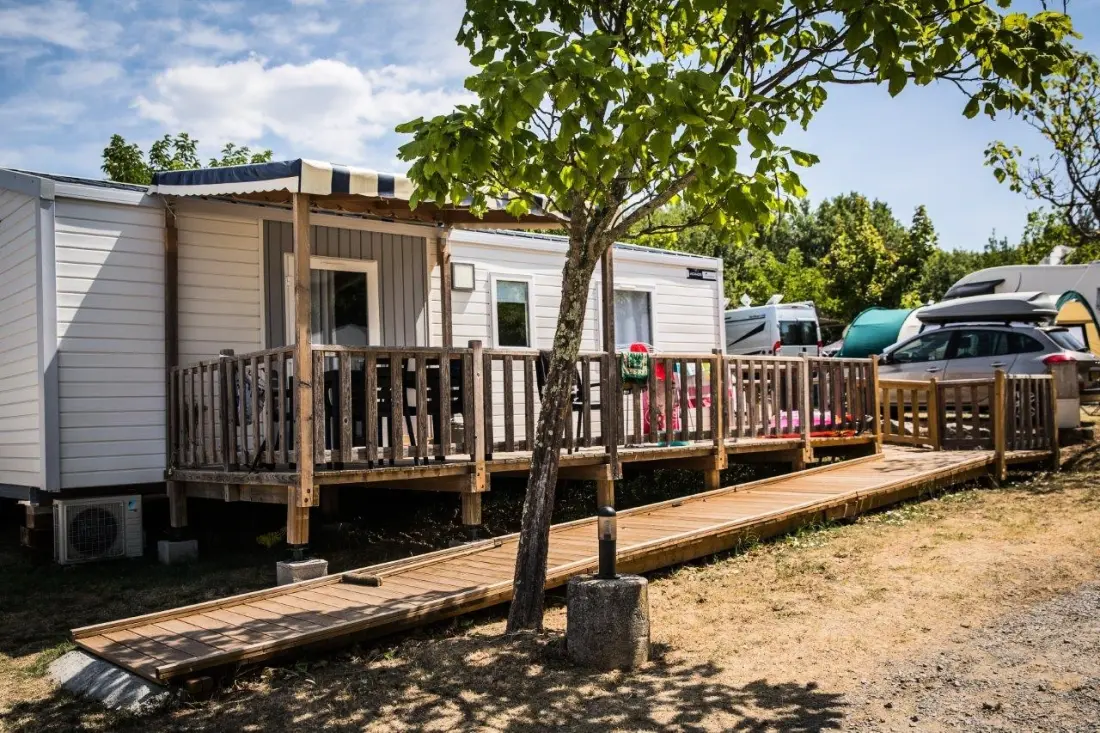 Camping LA CHAPOULIÈRE 4 Sterren★★★★