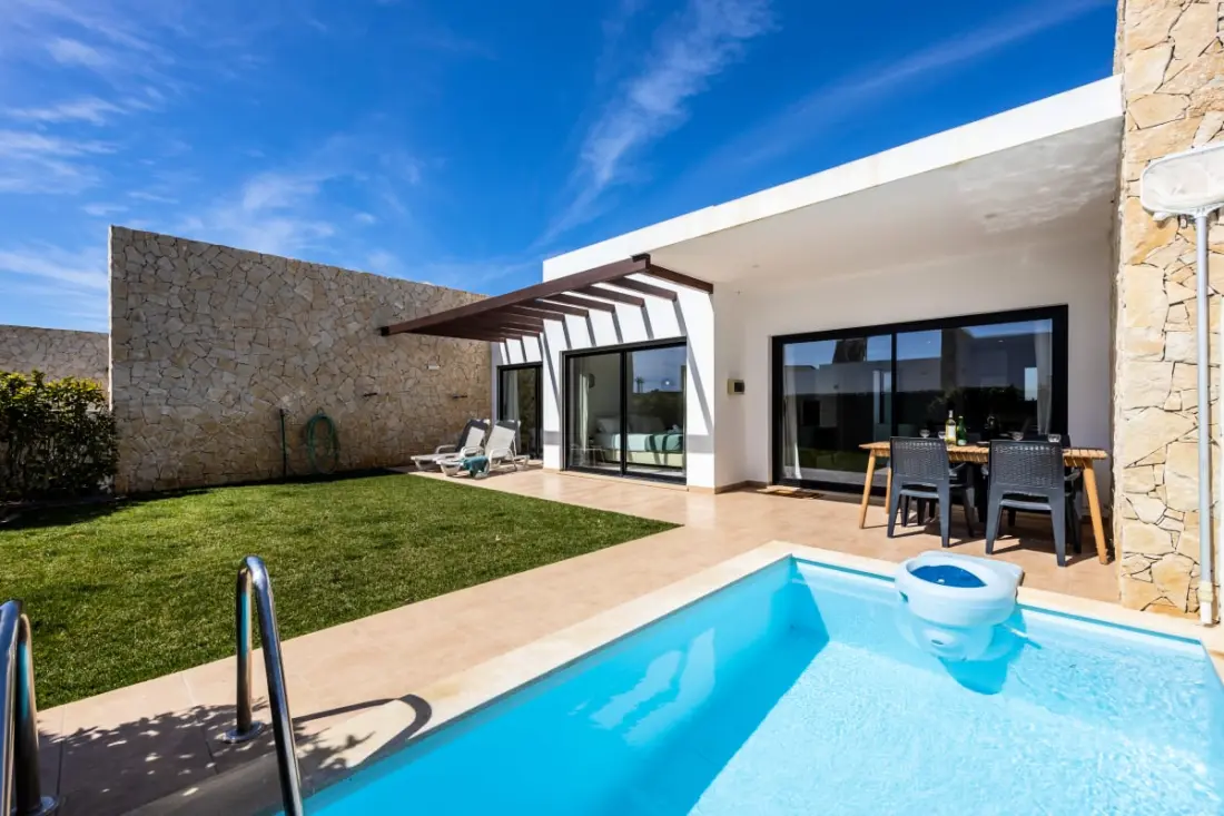 Villa Drop In