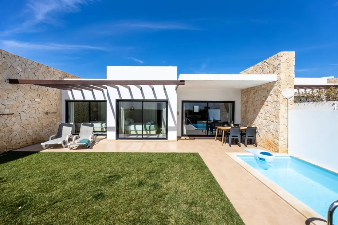 Villa Drop In