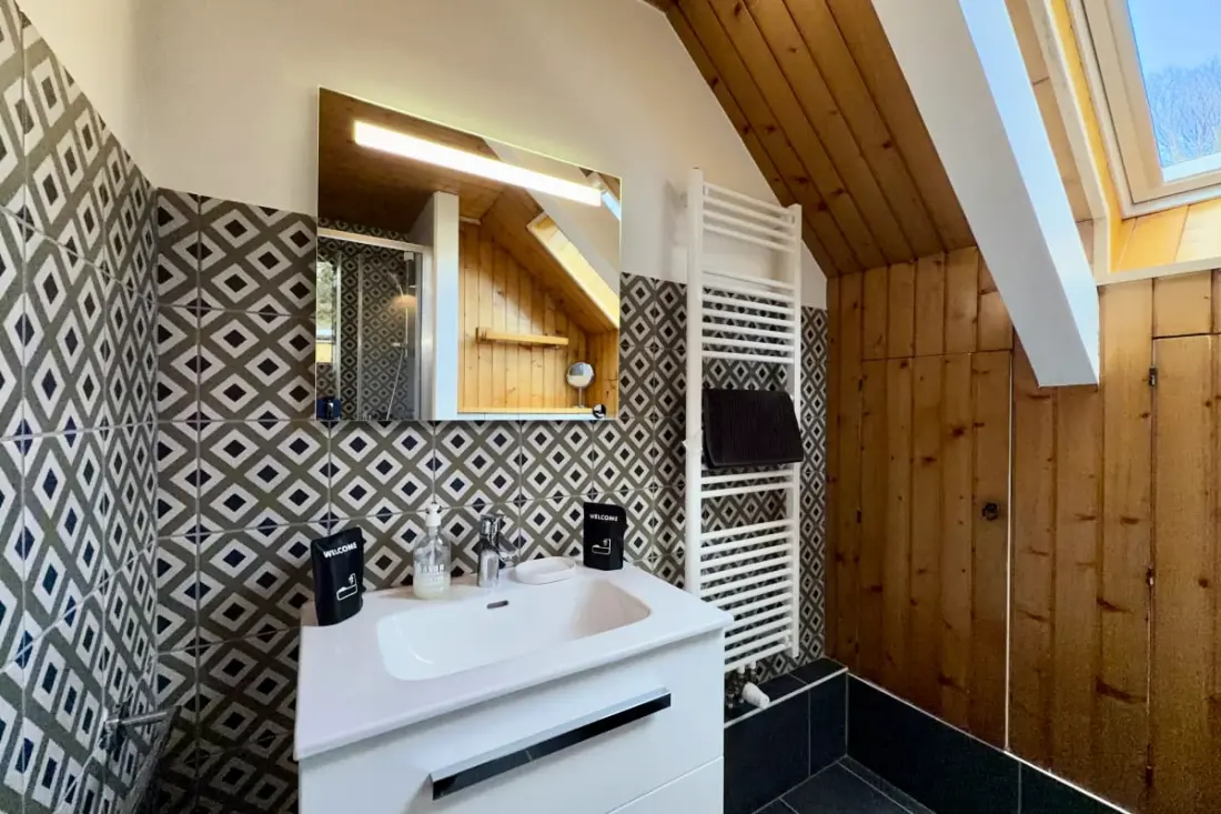 Gyönyörű Villa Sur Les Coteaux du Lac D'aiguebelette!