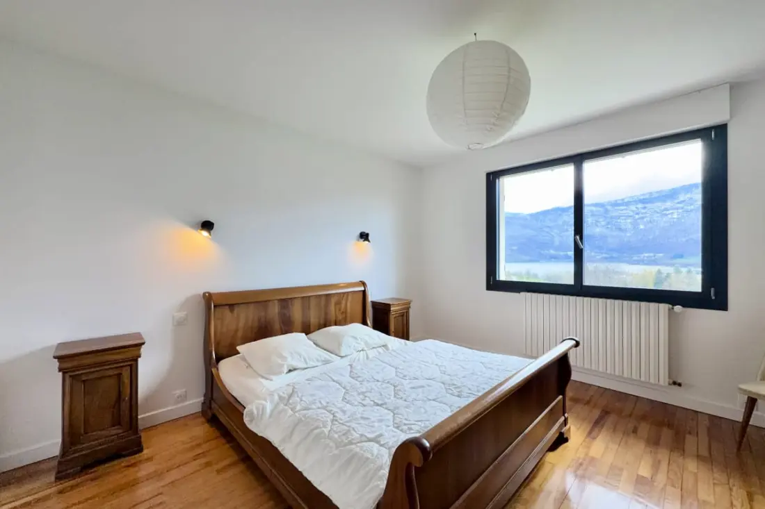 Gyönyörű Villa Sur Les Coteaux du Lac D'aiguebelette!