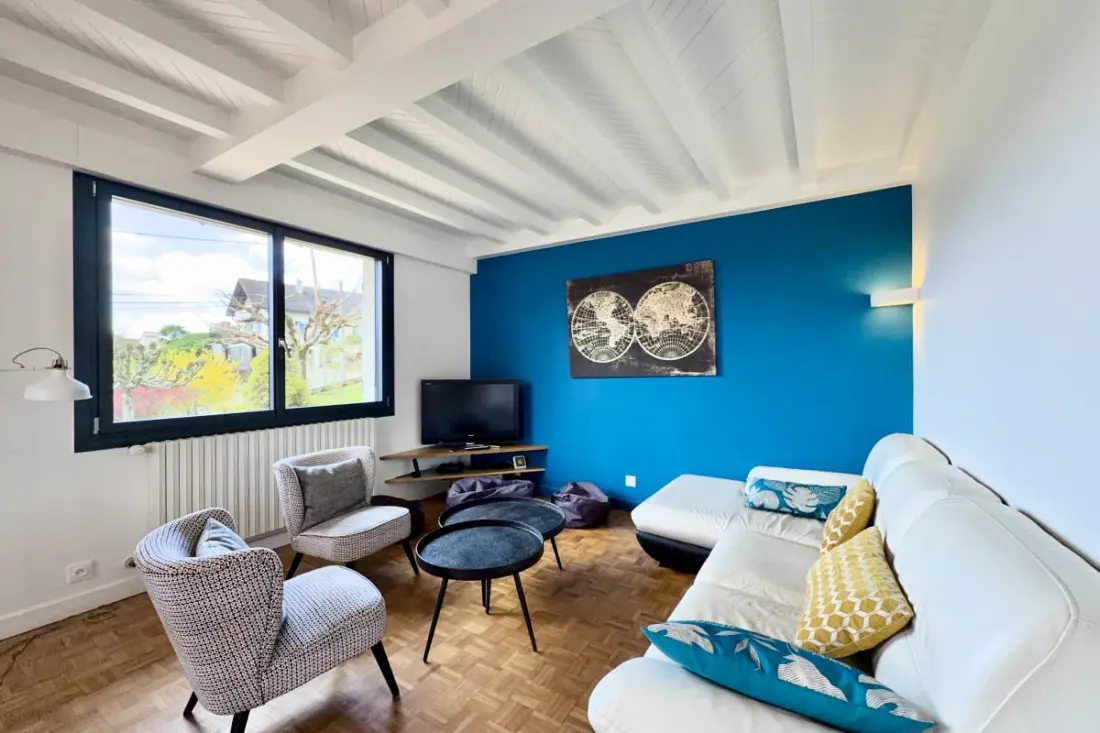 Gyönyörű Villa Sur Les Coteaux du Lac D'aiguebelette!