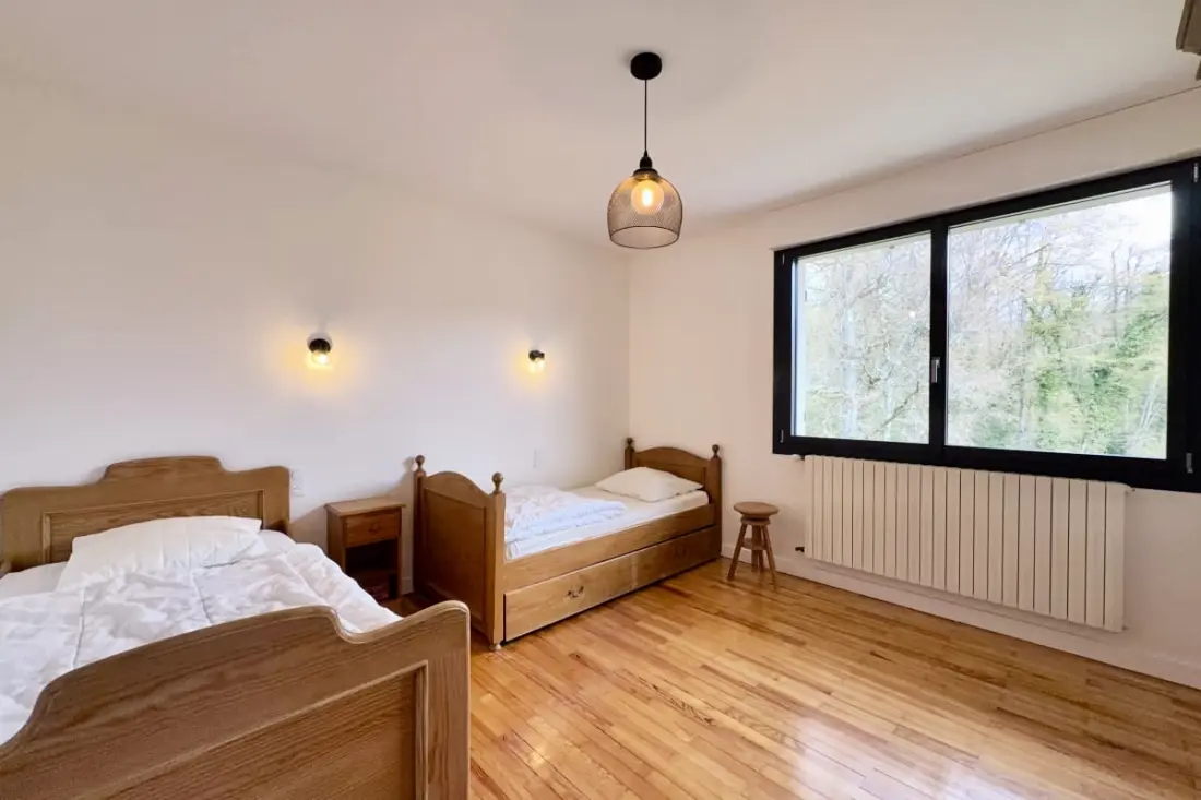 Gyönyörű Villa Sur Les Coteaux du Lac D'aiguebelette!