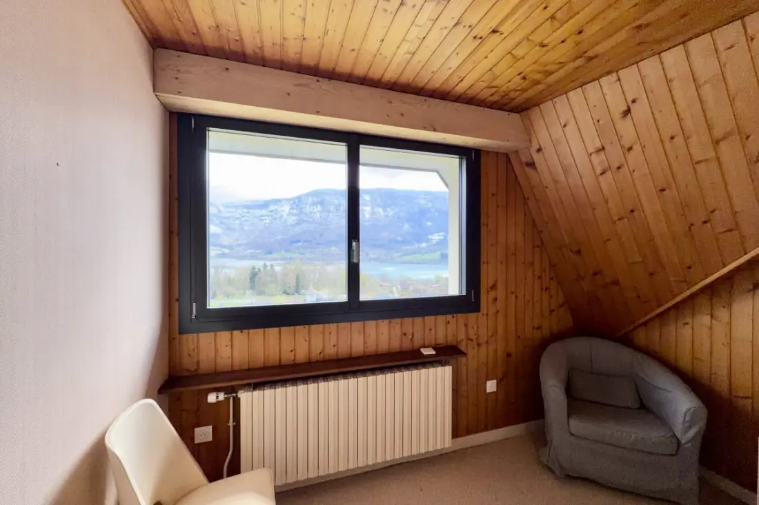Gyönyörű Villa Sur Les Coteaux du Lac D'aiguebelette!