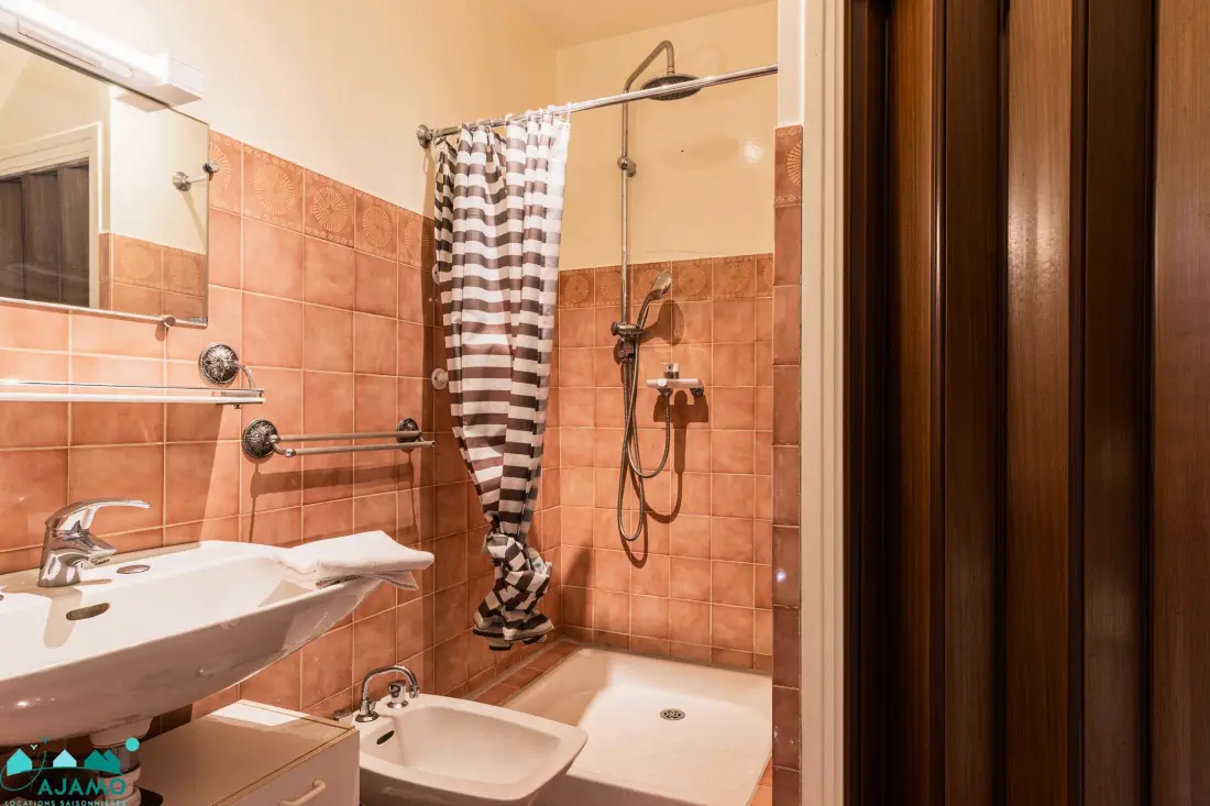 Residence 1202-st Alban