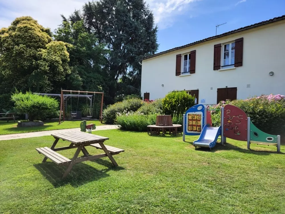 Camping Village La Rivière Fleurie4 Sterne★★★★