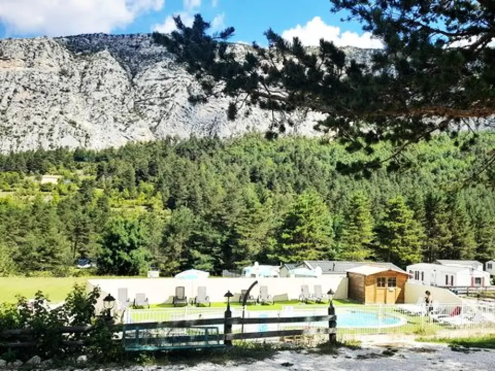 Camping Tikayan La Pinatelle 2 Sterren★★