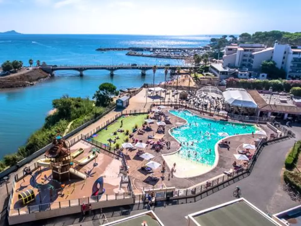 Camping De Saint Aygulf Plage 4 Stars★★★★