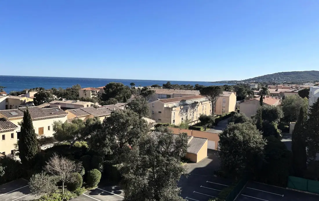 Le Ciel Bleu Residence