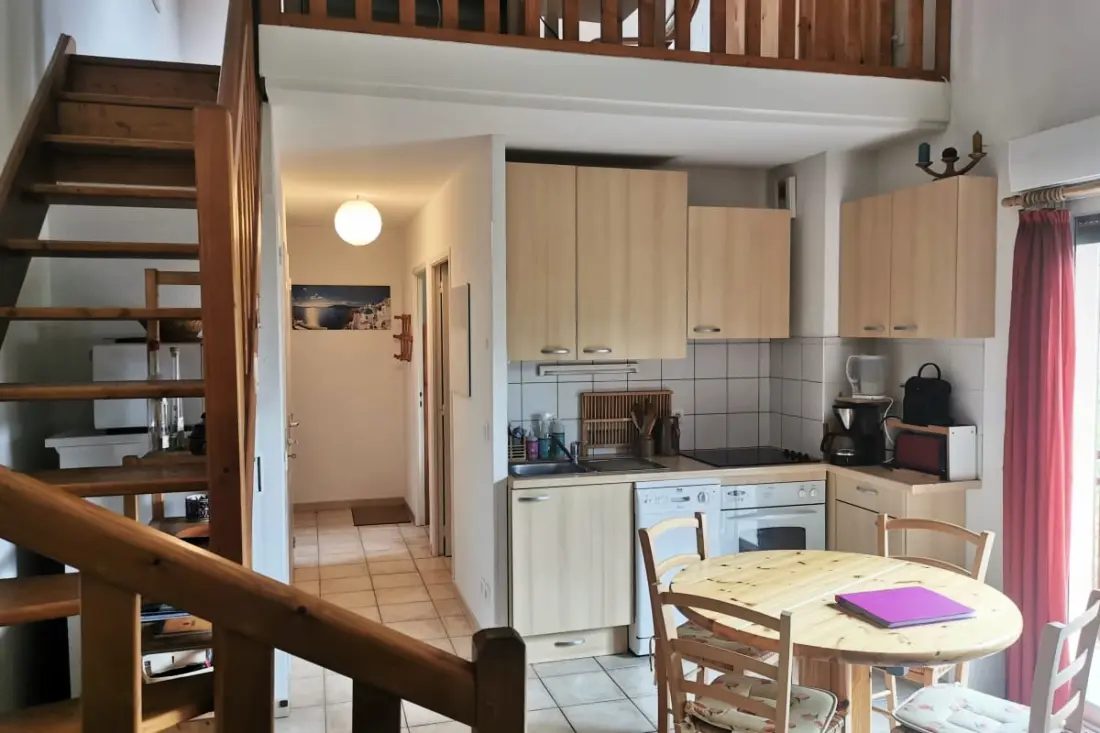 Bellissimo Duplex con 2 Balconi E vista