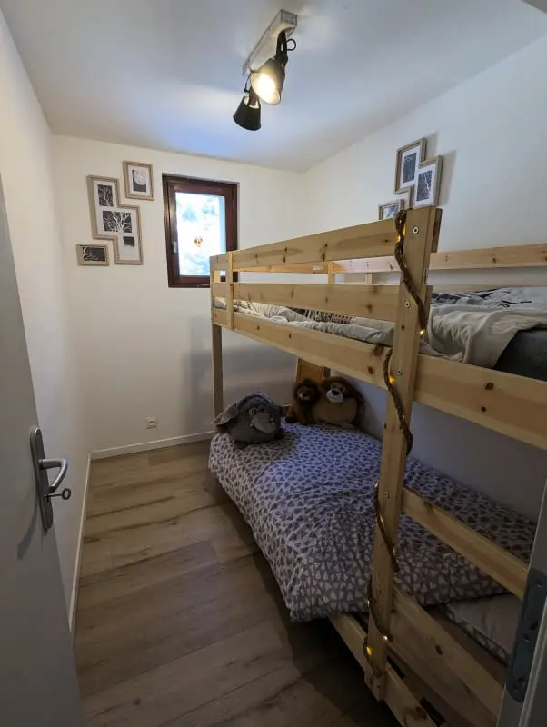 Alpejski Horizon: Balkon i Panoramiczny Widok