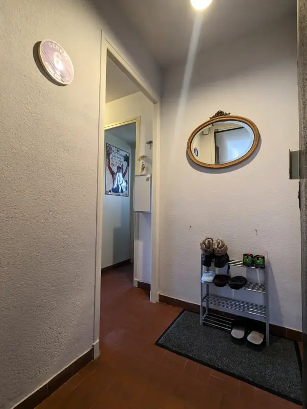 Alpejski Horizon: Balkon i Panoramiczny Widok