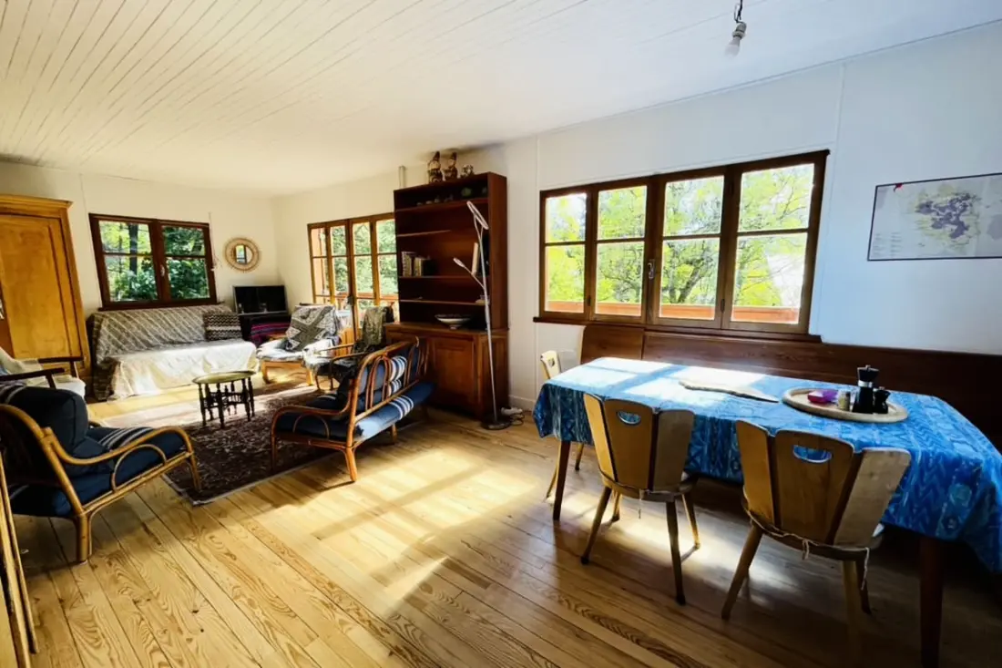 Family Chalet a kertben Saint Chaffrey