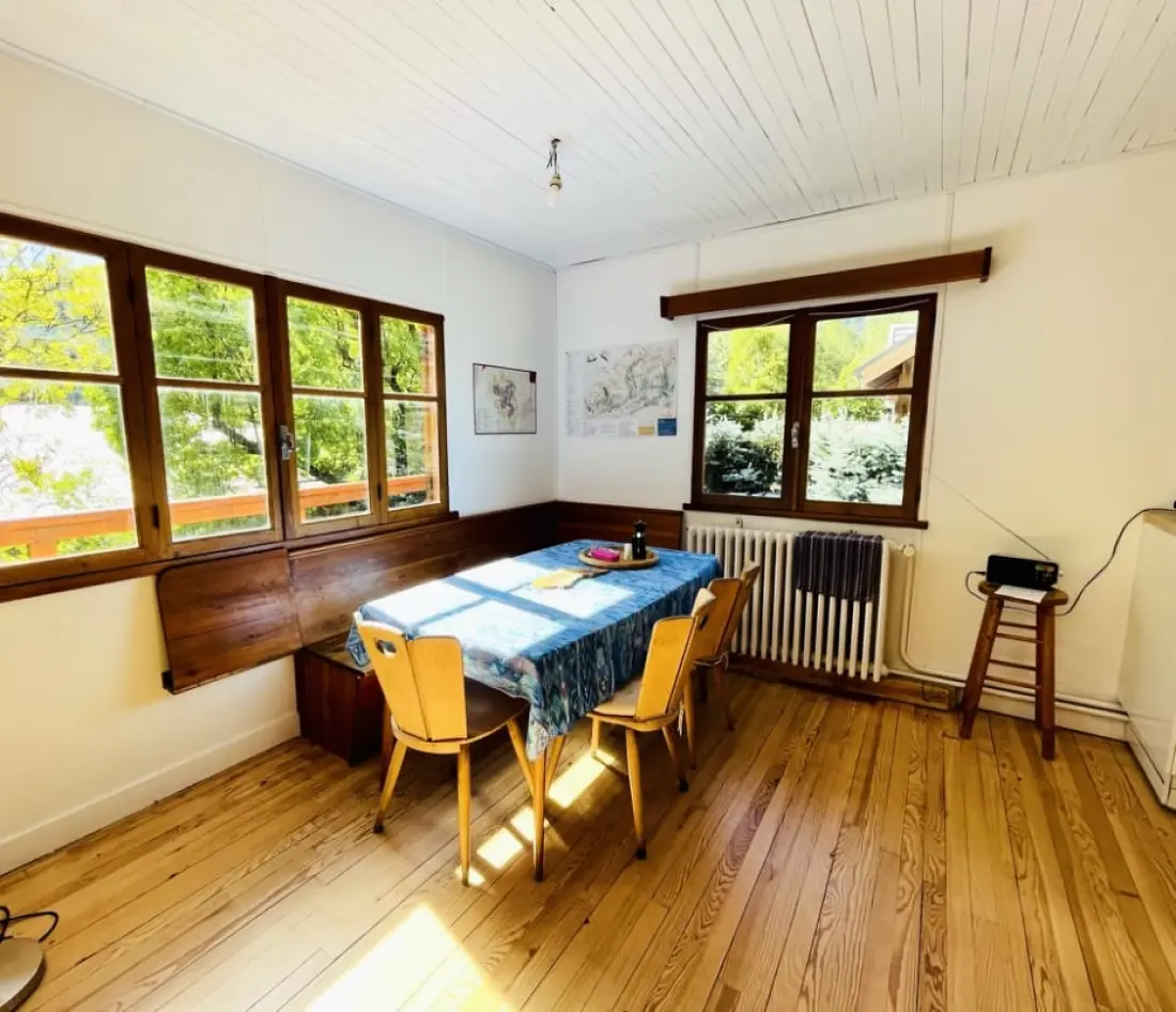 Family Chalet a kertben Saint Chaffrey