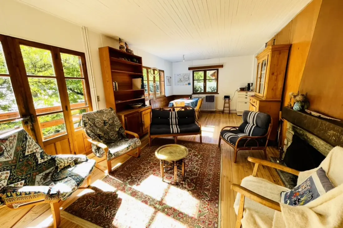 Family Chalet a kertben Saint Chaffrey