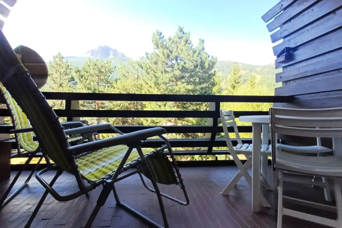 Luminous Studio Balcony és Mountain View