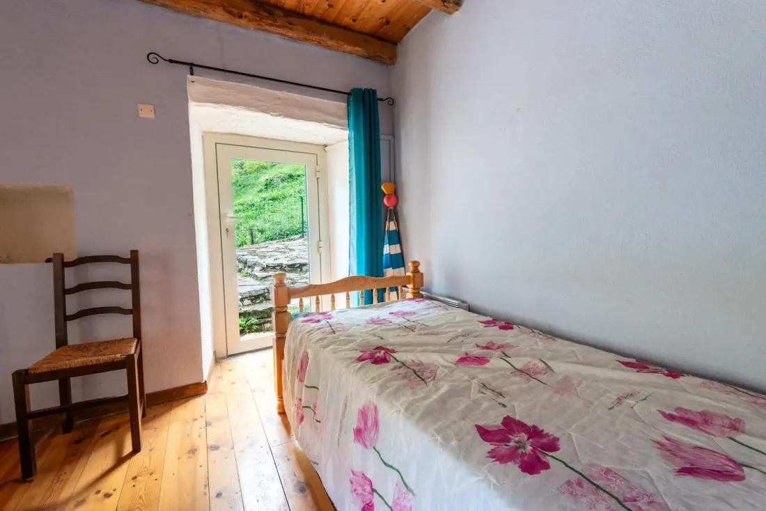 Gîte de France Gîtes de france 3/5 pers in Saint-chély-du-tarn 2 Ohren