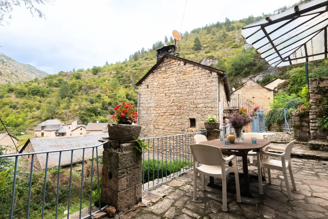 Gîte de France Gîtes de france 3/5 pers in Saint-chély-du-tarn 2 Ohren
