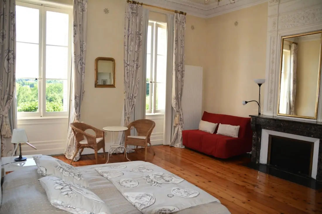 Château La Tuilière Szőlős közepén kivételes környezetben