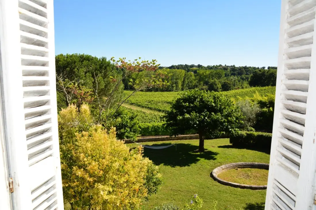 Château La Tuilière Szőlős közepén kivételes környezetben