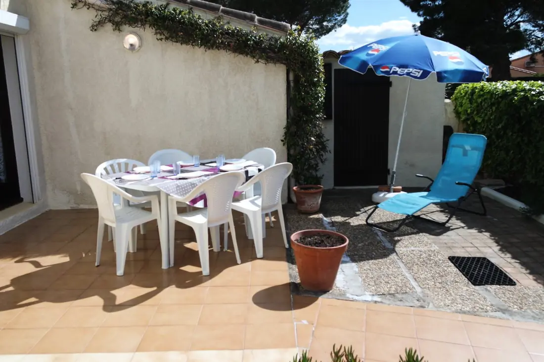 Regates Residence