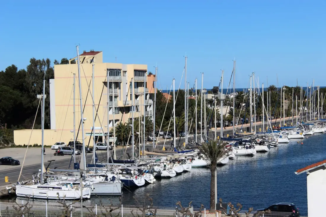 Yachtman Residence