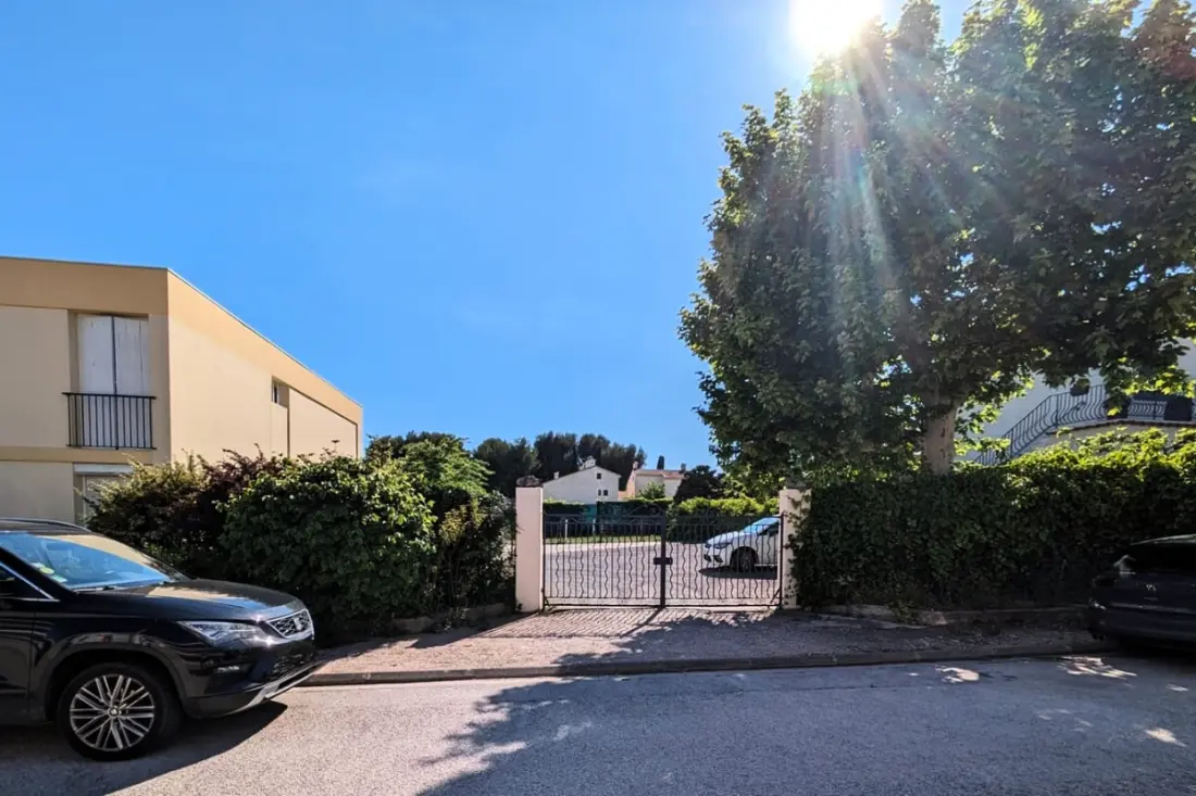 T2 Z tarasem, Saint- cyr- sur- mer