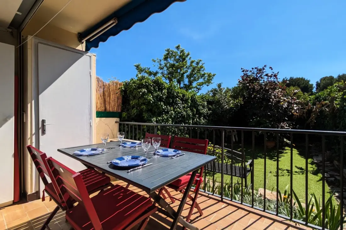 T2 Z tarasem, Saint- cyr- sur- mer