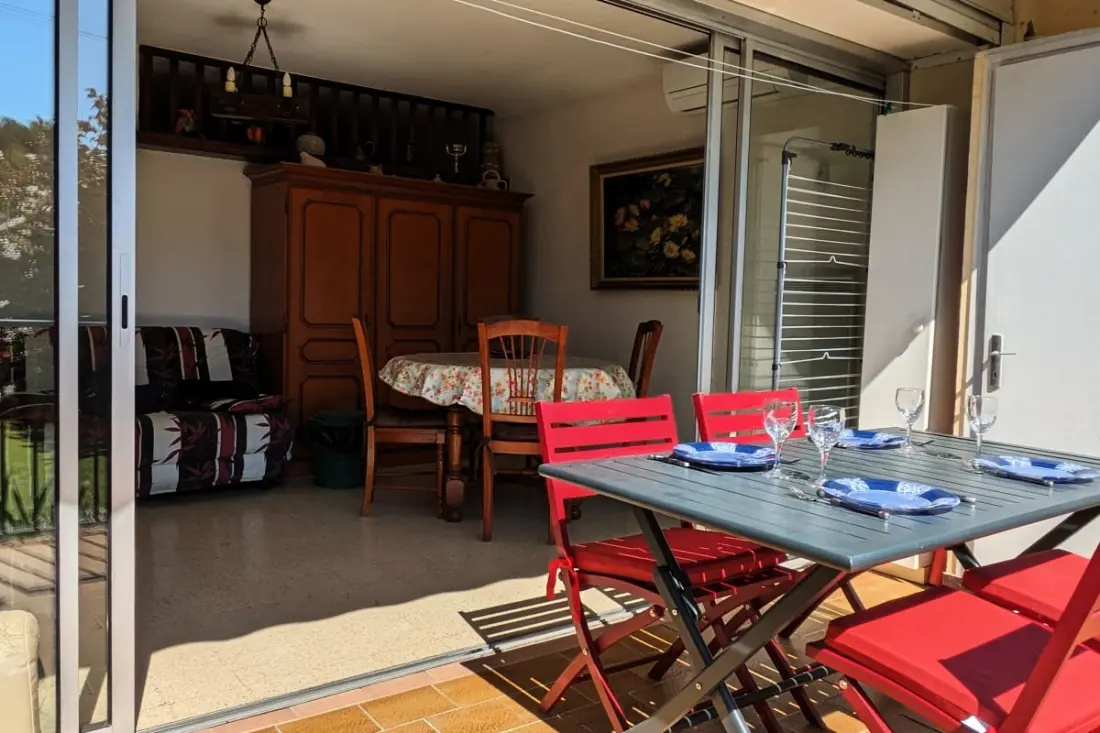 T2 Z tarasem, Saint- cyr- sur- mer