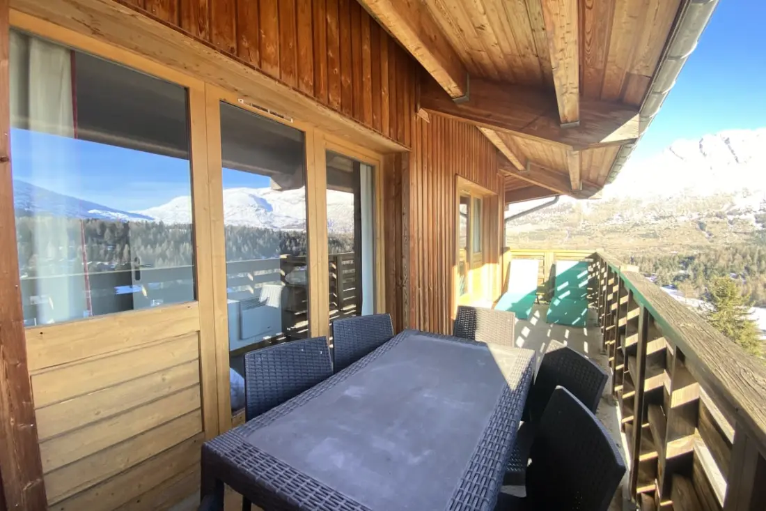 Apartment With Balcony Offering a Superb View
