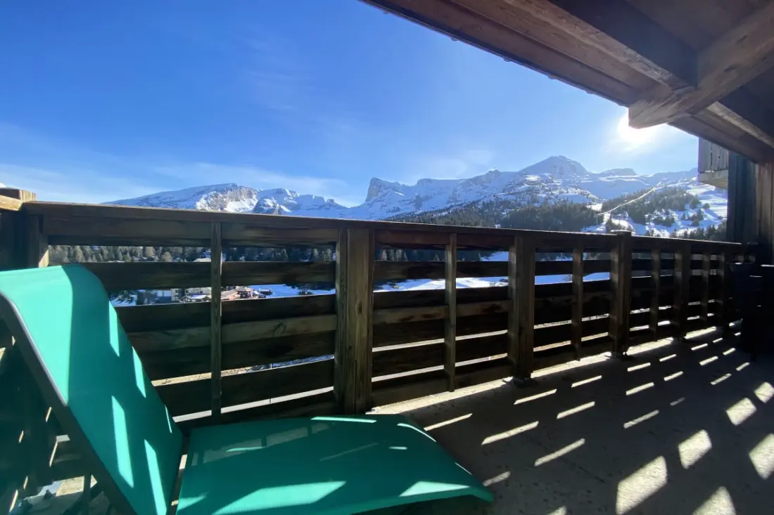 Apartment With Balcony Offering a Superb View