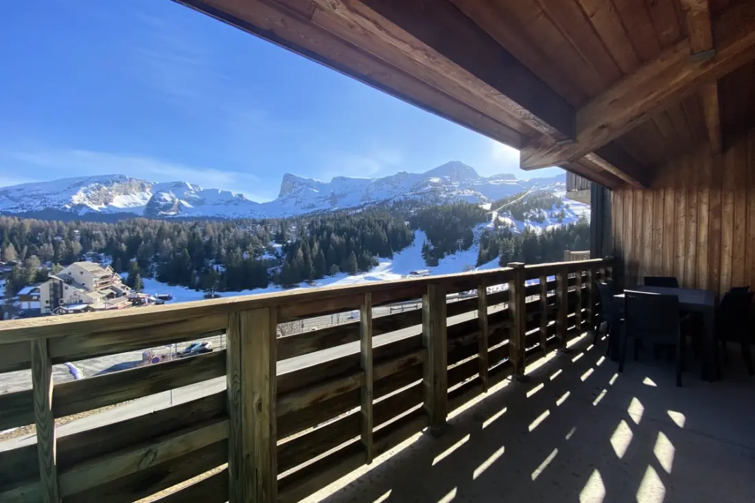 Apartment With Balcony Offering a Superb View