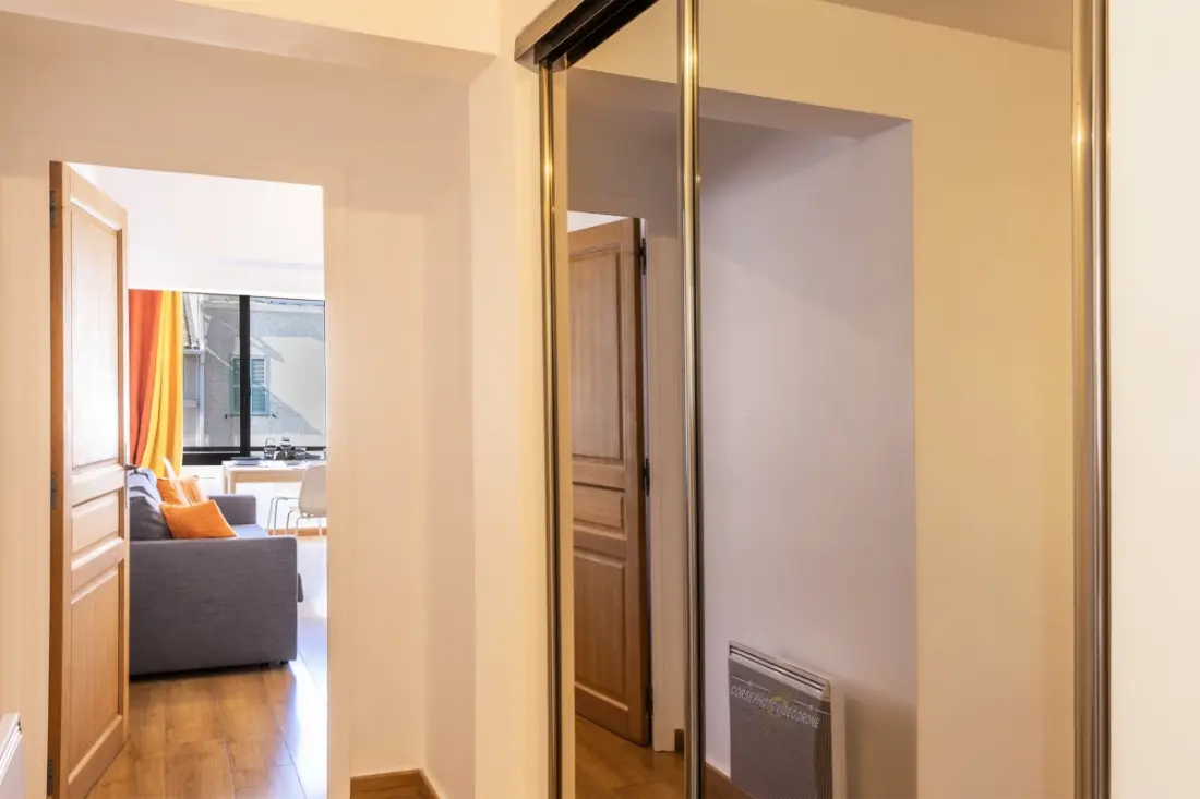 Casa Nina – Duplex Refait à Neuf Proche Du Port De Saint-florent