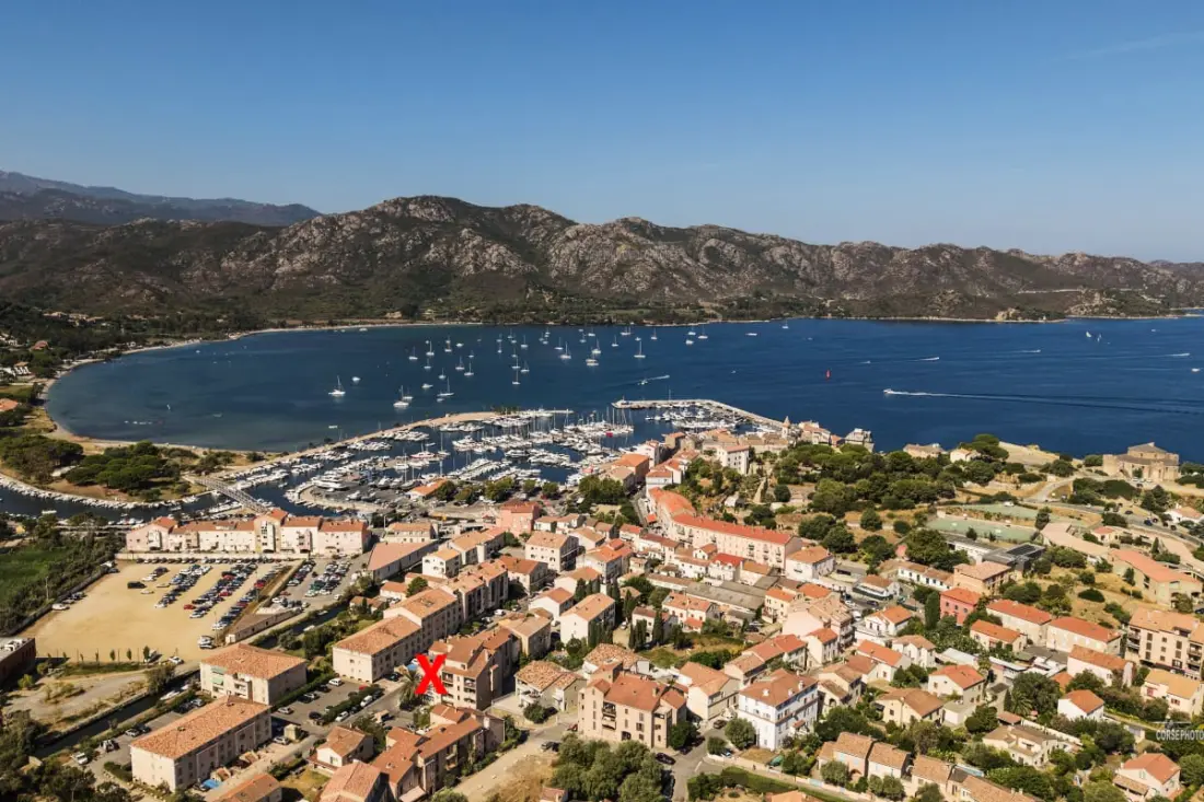 Casa Nina – Duplex Refait à Neuf Proche Du Port De Saint-florent