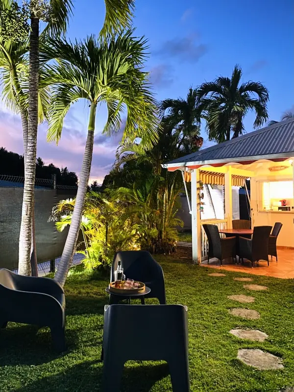 Monarch Bungaló