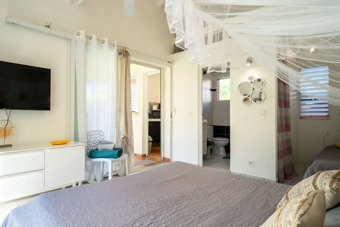 Monarch Bungaló