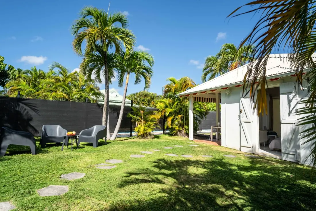 Monarch Bungaló