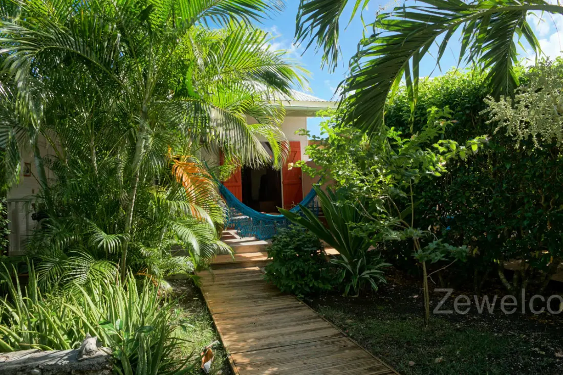 Palm Bungaló